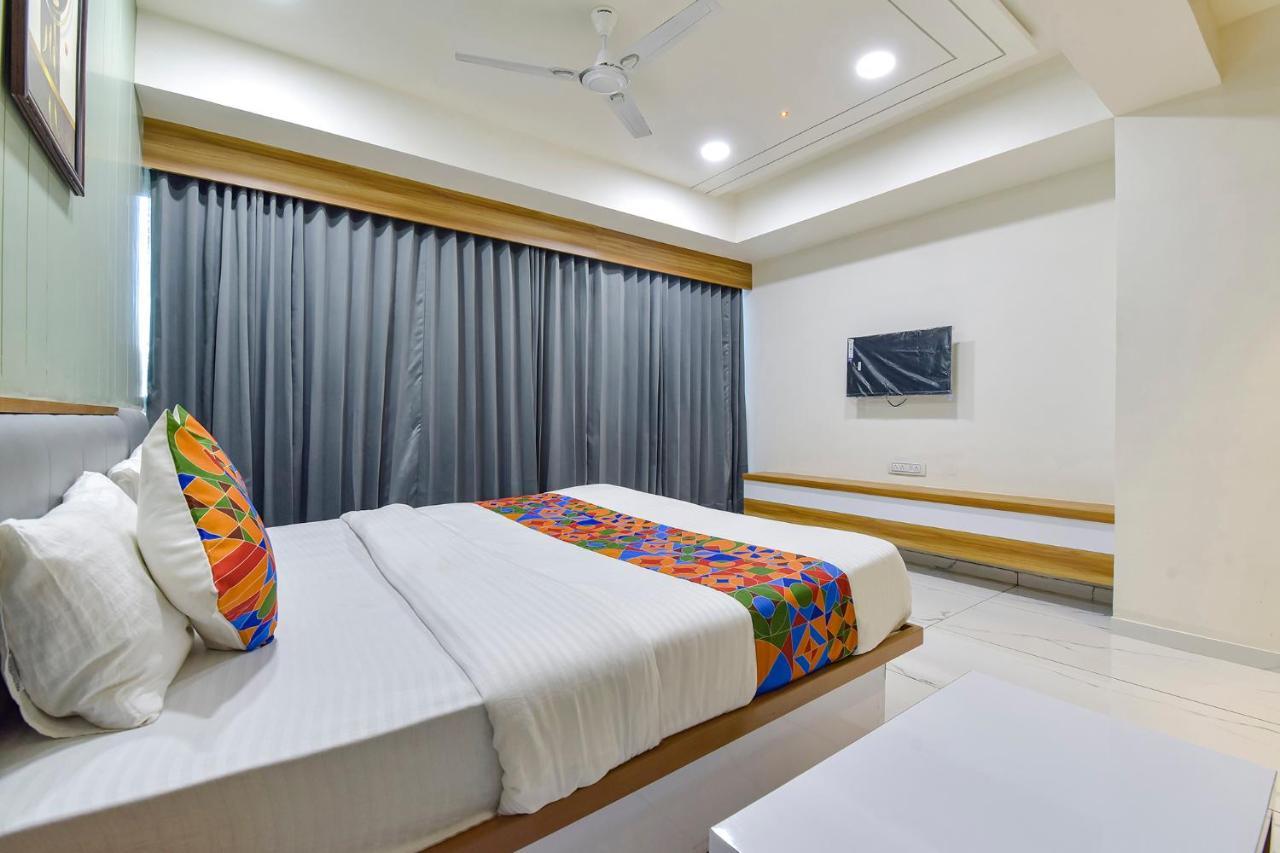 Fabhotel Bliss Ahmedabad Exterior foto