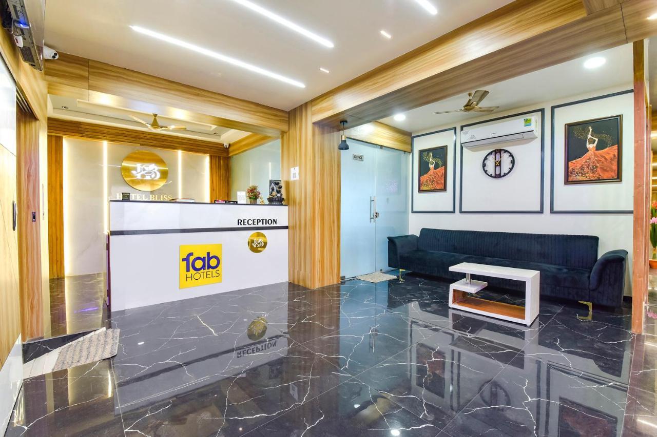 Fabhotel Bliss Ahmedabad Exterior foto