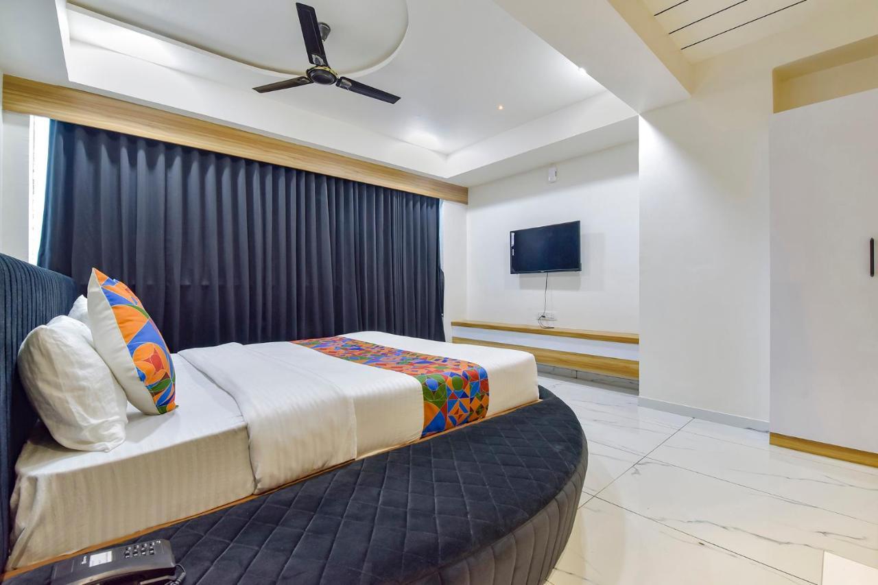 Fabhotel Bliss Ahmedabad Exterior foto