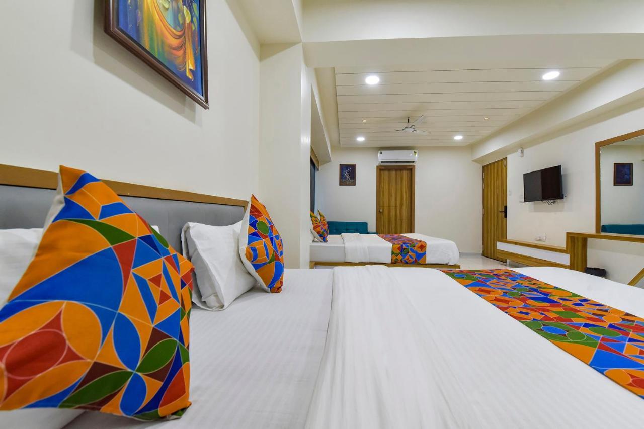 Fabhotel Bliss Ahmedabad Exterior foto